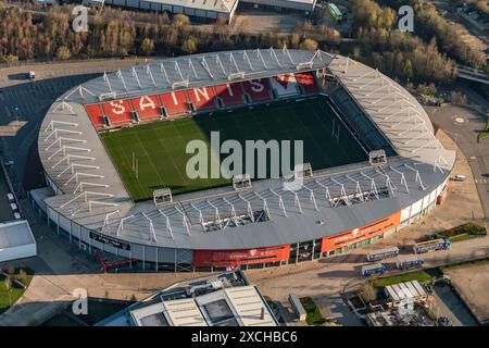 Luftbild des St. Helens Rugby Totally Wicked Stadions aus 1500 Metern Entfernung Stockfoto