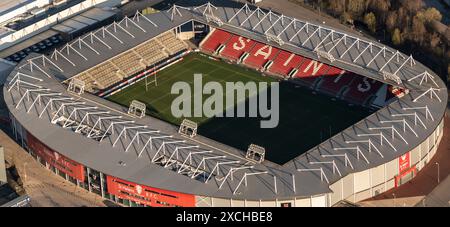 Luftbild des St. Helens Rugby Totally Wicked Stadions aus 1500 Metern Entfernung Stockfoto