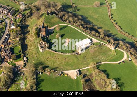 Luftbild von Tutbury Castle aus 1500 Fuß Stockfoto