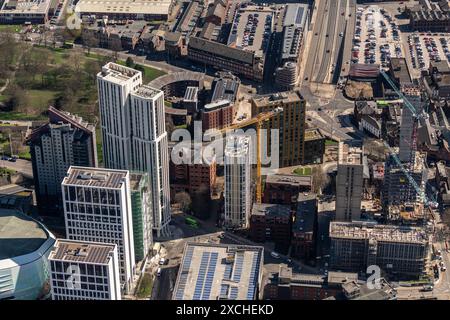 Luftbild des Stadtzentrums von Leeds aus 2000 Metern Entfernung Stockfoto