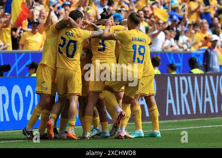 EURO 2024 DEUTSCHLAND UEFA-FUSSBALL. München am 17. Juni 2024. Spiel der Gruppe E, Rumänien gegen Ukraine. Die rumänischen Spieler feiern ihr Tor für 1-0 in der 29. Minute Stockfoto