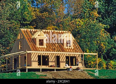 Neu gebauter Holzhausbau in Forest, Vermont, USA Stockfoto