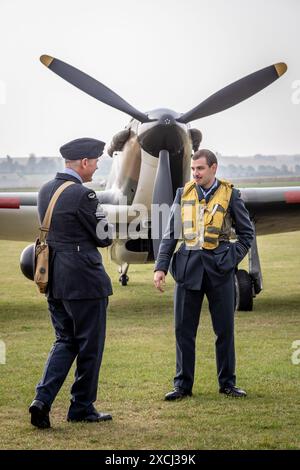 Air Force Re-enactor, Duxford Airfield, Cambridgeshire, Großbritannien Stockfoto