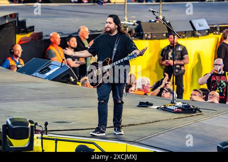 Kopenhagen, Dänemark. Juni 2024. Die US-amerikanische Rockband Mammoth WVH spielt Live-Konzert im Parken in Kopenhagen. Hier ist Sänger und Gitarrist Wolfgang Van Halen live auf der Bühne zu sehen. Stockfoto