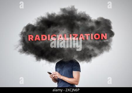 Dunkle Wolke mit der Bezeichnung „Radikalisierung“, die über den Kopf einer Person bewegt Stockfoto