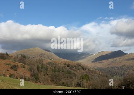 Das Fairfield Horseshoe von den Hängen von Loughrigg Ambleside, dem Lake District England Stockfoto