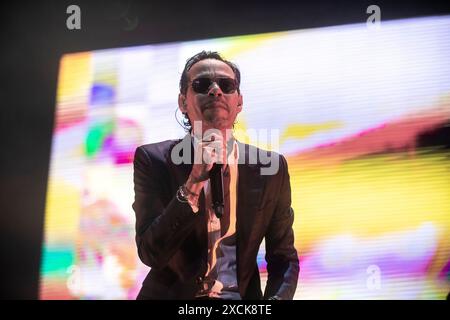 Marc Anthony tritt am 13. Juni 2024 im Palau Sant Jordi in Barcelona auf. Fotograf: Ale Espaliat Stockfoto