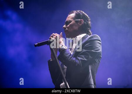 Marc Anthony tritt am 13. Juni 2024 im Palau Sant Jordi in Barcelona auf. Fotograf: Ale Espaliat Stockfoto