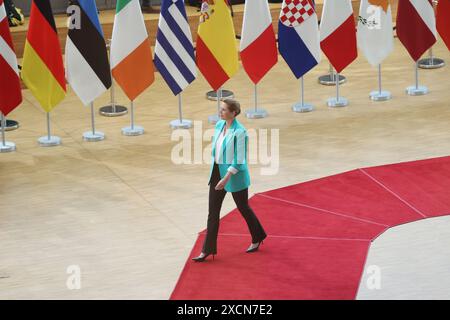 Brüssel, Belgien Juni 2024. Die dänische Premierministerin Mette Frederiksen trifft am 17. Juni 2024 zu einem informellen Treffen der Staats- und Regierungschefs der Europäischen Union (EU) in Brüssel (Belgien) ein. Quelle: Zhao Dingzhe/Xinhua/Alamy Live News Stockfoto