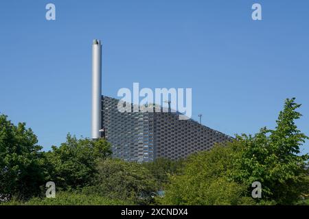 Abfallverbrennungsanlage Amager Bakke mit Freizeitsportpark auf dem Dach des Architekturstudios Bjarke Ingels, Kopenhagen, Dänemark Stockfoto