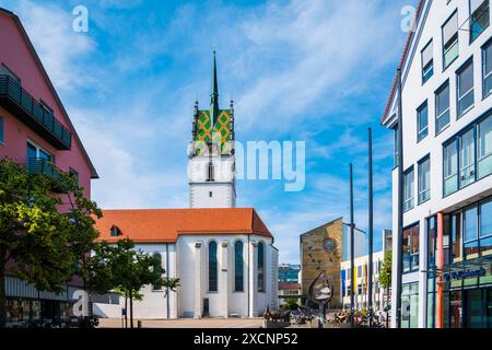 Friedrichshafen, Deutschland, 19. Juni 2023, Stadtzentrum, Kirche, Marktplatz, ein beliebtes Reiseziel im Sommer Stockfoto