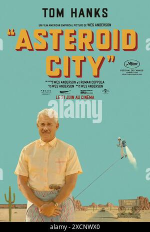 Asteroid City Jahr : 2023 USA Regie: Wes Anderson Tom Hanks Affiche 'FR) Stockfoto