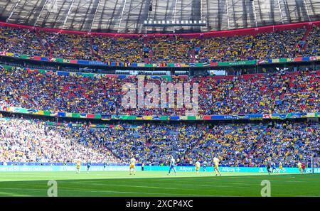 Uebersicht im Stadion waehrend des Spiels der UEFA EURO 2024 - Gruppe E zwischen Rumänien und Ukraine, Fussball Arena München am 17. Juni 2024 in München, Deutschland. Foto von allgemeiner Innenansicht des Stadions während des UEFA EURO 2024 - Gruppenspiel zwischen Rumänien und der Ukraine am 17. Juni 2024 in München. Foto: Defodi-738 738 ROUUKR 20240617 492 *** Überblick im Stadion während des UEFA EURO 2024 Gruppenspiels E zwischen Rumänien und der Ukraine, Münchener Fußballarena am 17. Juni 2024 in München, Deutschland Foto von einer allgemeinen Innenansicht des Stadions Stockfoto
