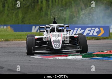 Deagen Fairclough, Hitech Pulse-Eight, ROKiT F4 British Championship, zertifiziert durch die FIA, drei 20-Minuten-Rennen am Wochenende auf dem schnellen Th Stockfoto