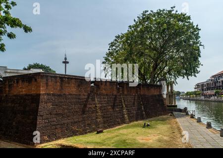 Malakka City, Malaysia - 28. Februar 2018: Die Middelburger Bastion an der Mündung des Melaka River wurde 1660 von den Holländern erbaut. Stockfoto