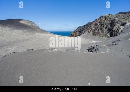 Trockenzone des Vulkans capelinhos, Insel Faial auf den Azoren. Stockfoto