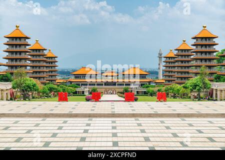 Kaohsiung, Taiwan - 29. April 2019: Fantastischer Blick auf das Fo Guang Shan Buddha Museum. Taiwan ist ein beliebtes Touristenziel Asiens. Stockfoto