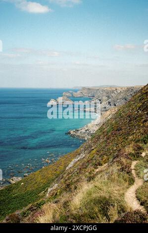 COAST TO COAST TRAVEL LIBRARY - VERWALTET VON PPL PHOTO AGENCY - COPYRIGHT RESERVIERT *** Lokale Bildunterschrift *** North Cliffs from Reskajeage Downs, Portreath, Stockfoto