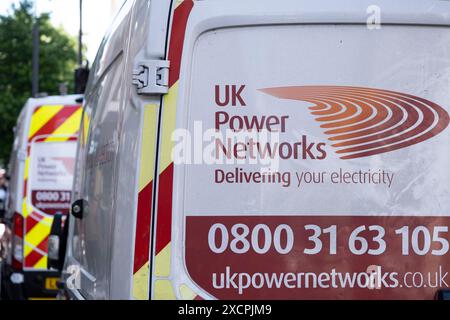 Stromreparaturen von UK Power Networks in der Oxford Street am 10. Juni 2024 in London, Großbritannien. UK Power Networks ist ein Verteilernetzbetreiber für Elektrizität in Südostengland, Ostengland und London. Stockfoto