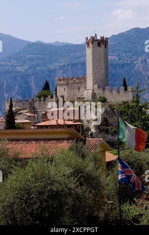 PPL-FOTOBIBLIOTHEK - COPYRIGHT VORBEHALTEN Castallo Sirmione, Gardasee, Italien FOTO: Ivan Catterwell/PPL Tel; +44(0)1243 555561 E-Mail: ppl@mistra Stockfoto