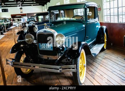 Asheville, North Carolina, USA: 1929 Ford Model A im Oldtimermuseum des Omni Grove Park Inn Hotels. Stockfoto