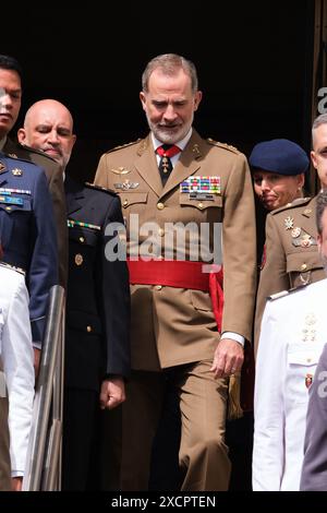 König Felipe VI. Während des Abschlusses des XXV. Generalstabs der höheren Schule der Streitkräfte am Centro Superior de Estudios de la D Stockfoto