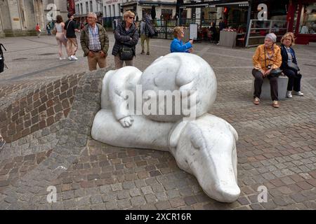 Antwerpen, Belgien; Juni 2024; Statue von Nello und Patrasche aus dem Roman von Marie Louise de la Ramee aus dem Jahr 1872 mit dem Titel „Ein Hund von Flandern“ in Antwerpen, B. Stockfoto