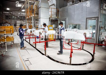 Reportage, gedreht in der Royal Enfield Motorcycle Factory in Chennai, Indien Stockfoto