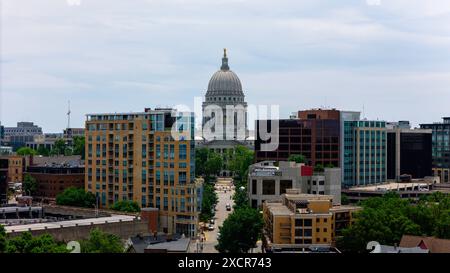 Luftaufnahme von Madison, Wisconsin an einem angenehmen Sommertag. Stockfoto