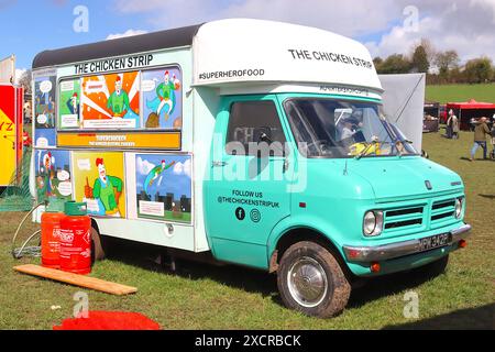 Betty The Bedford ein 1976er Beford CF250, der ursprünglich als Wohnmobil gebaut wurde und heute restauriert und in einen mobilen Event-Food-Van umgebaut wurde. Stockfoto