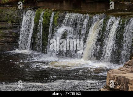 Richmond, eine Marktgemeinde in North Yorkshire, England. Das Museum hat ein Filmset von "All Creatures Great and Small" und eine Apotheke... Stockfoto