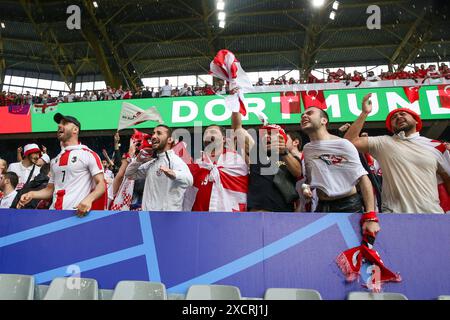 Dortmund, Deutschland. Juni 2024. Georgia Fans beim Spiel Türkei gegen Georgia, UEFA Euro 2024 Runde 1 Gruppe F im BVB Stadion Dortmund, Deutschland am 18. Juni 2024 Credit: Every Second Media/Alamy Live News Stockfoto