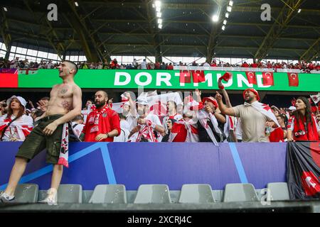 Dortmund, Deutschland. Juni 2024. Georgia Fans beim Spiel Türkei gegen Georgia, UEFA Euro 2024 Runde 1 Gruppe F im BVB Stadion Dortmund, Deutschland am 18. Juni 2024 Credit: Every Second Media/Alamy Live News Stockfoto
