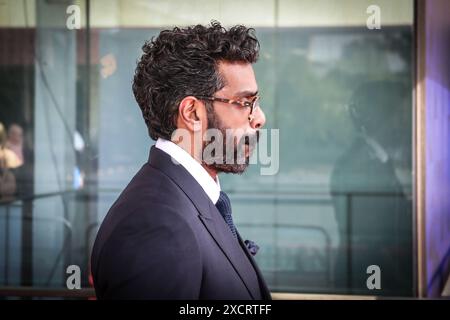 London, UK, 12. Mai 2024. Romesh Ranganathan kommt bei den BAFTA Television Awards 2024, Royal Festival Hall, London, UK Stockfoto