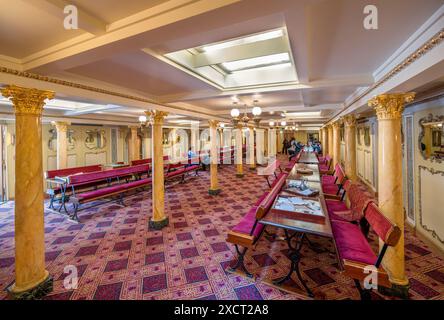 Der Speisesaal auf der SS Großbritannien, Bristol, England, Großbritannien Stockfoto