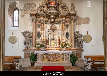 Altar der Kirche des heiligen Simeon in Zadar, Kroatien, Europa | Kirche St. Simon Altar, Zadar, Kroatien, Europa Stockfoto