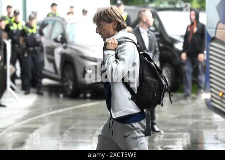 Hamburg, Deutschland. Juni 2024. Luka Modric aus Kroatien kommt am 18. Juni 2024 im Hotel in Hamburg an. Foto: Marko Lukunic/PIXSELL Credit: Pixsell/Alamy Live News Stockfoto