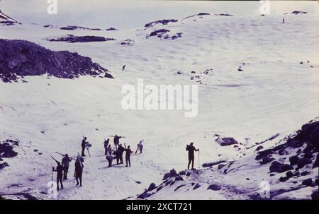 Skifahrer GER, 20240101, Aufnahme ca. 1966, Skifahrer in den Alpen *** Skier GER, 20240101, Foto ca. 1966, Skier in den Alpen Stockfoto