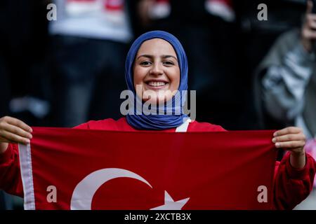 Dortmund, Deutschland. Juni 2024. Dortmund, 18. Juni 2024: Turkiye-Fans beim Fußball-Spiel der UEFA EURO 2024 Deutschland Gruppe F zwischen Turkiye und Georgien im BVB Stadion Dortmund. (Daniela Porcelli/SPP) Credit: SPP Sport Press Photo. /Alamy Live News Stockfoto