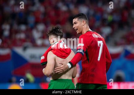 Cristiano Ronaldo (Portugal, #07), Francisco Fernandes da Conceicao (Portugal, #26) jubeln ueber das Tor zum 2:1, GER, Portugal (POR) vs Tschechische Republik (CZE), Fussball Europameisterschaft, UEFA EURO 2024, Gruppe F, 1. Spieltag, 18.06.2024 Foto: Eibner-Pressefoto/Michael Memmler Stockfoto