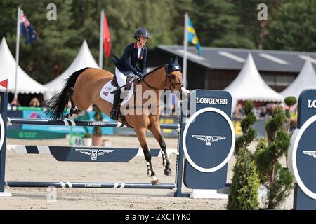 Yasmin Ingham von Großbritannien mit Rehy DJ während des CCI5* Showjumping bei den Longines Luhmuhlen Horse Trials am 16. Juni 2024, Luhmuhlen, Deutschland (Foto: Maxime David - MXIMD Pictures) Stockfoto