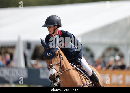 Yasmin Ingham von Großbritannien mit Rehy DJ während des CCI5* Showjumping bei den Longines Luhmuhlen Horse Trials am 16. Juni 2024, Luhmuhlen, Deutschland (Foto: Maxime David - MXIMD Pictures) Stockfoto