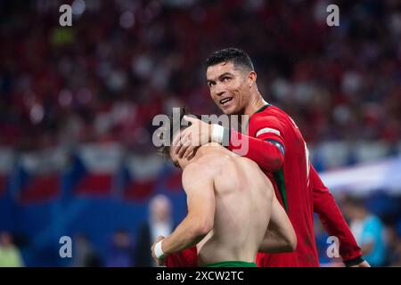 Cristiano Ronaldo (Portugal, #07), Francisco Fernandes da Conceicao (Portugal, #26) jubeln ueber das Tor zum 2:1, GER, Portugal (POR) vs Tschechische Republik (CZE), Fussball Europameisterschaft, UEFA EURO 2024, Gruppe F, 1. Spieltag, 18.06.2024 Foto: Eibner-Pressefoto/Michael Memmler Stockfoto