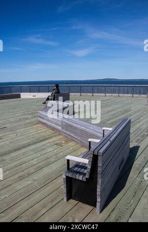 Zick-Zack-Bank auf der Aussichtsplattform in Peggy's Cove, Nova Scotia, Kanada Stockfoto