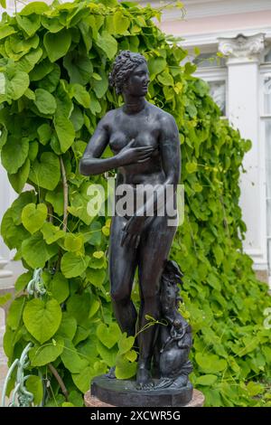 Statue der Venus von Milo im oberen Park von Oranienbaum Stockfoto