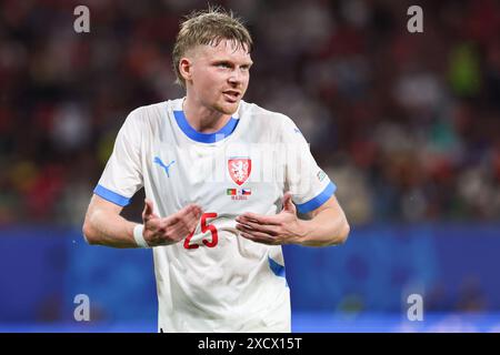 Hamburg, Deutschland. Juni 2024. Pavel Šulc (Tschechische Republik) ist während des EURO-Spiels zwischen Portugal und S Tschechische Republik am 18. Juni 2024 in der Red Bull Arena zu sehen (Endstand Portugal 2-1 Tschechische Republik) Credit: SOPA Images Limited/Alamy Live News Stockfoto