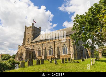 Außenansicht der St. Bartholomäus-Kirche. Orford, Suffolk. VEREINIGTES KÖNIGREICH Stockfoto