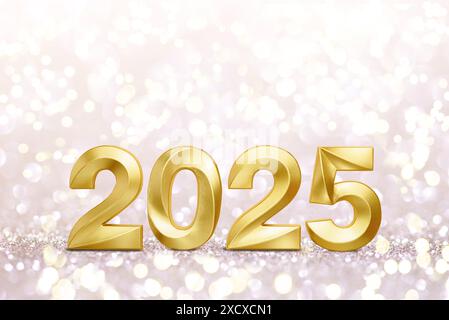 Feiertagshintergrund Happy New Year 2025. Zahlen des Jahres 2025, hergestellt von goldenen Kerzen auf festlichem, funkelndem Bokeh-Hintergrund. Neujahrsfeiertage feiern, Stockfoto