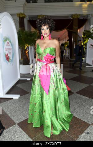 Khadra Sufi beim Raffaello Sommertag in Berlin 18.06.2024 *** Khadra Sufi am Raffaello Sommertag in Berlin 18 06 2024 Stockfoto