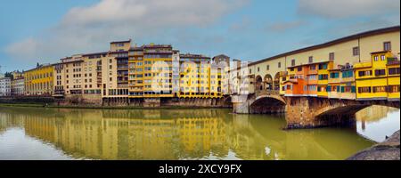 Ponte Vecchio über den Arno River, Florenz, Toskana, Italien Stockfoto